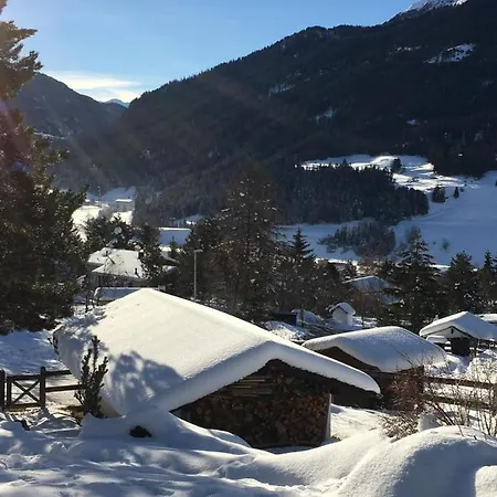 Haus Schwarz * Savognin