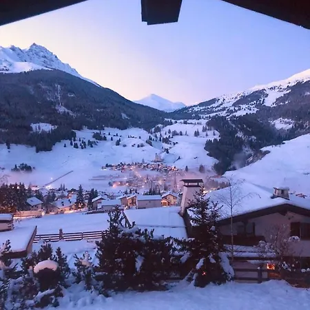 Haus Schwarz * Savognin